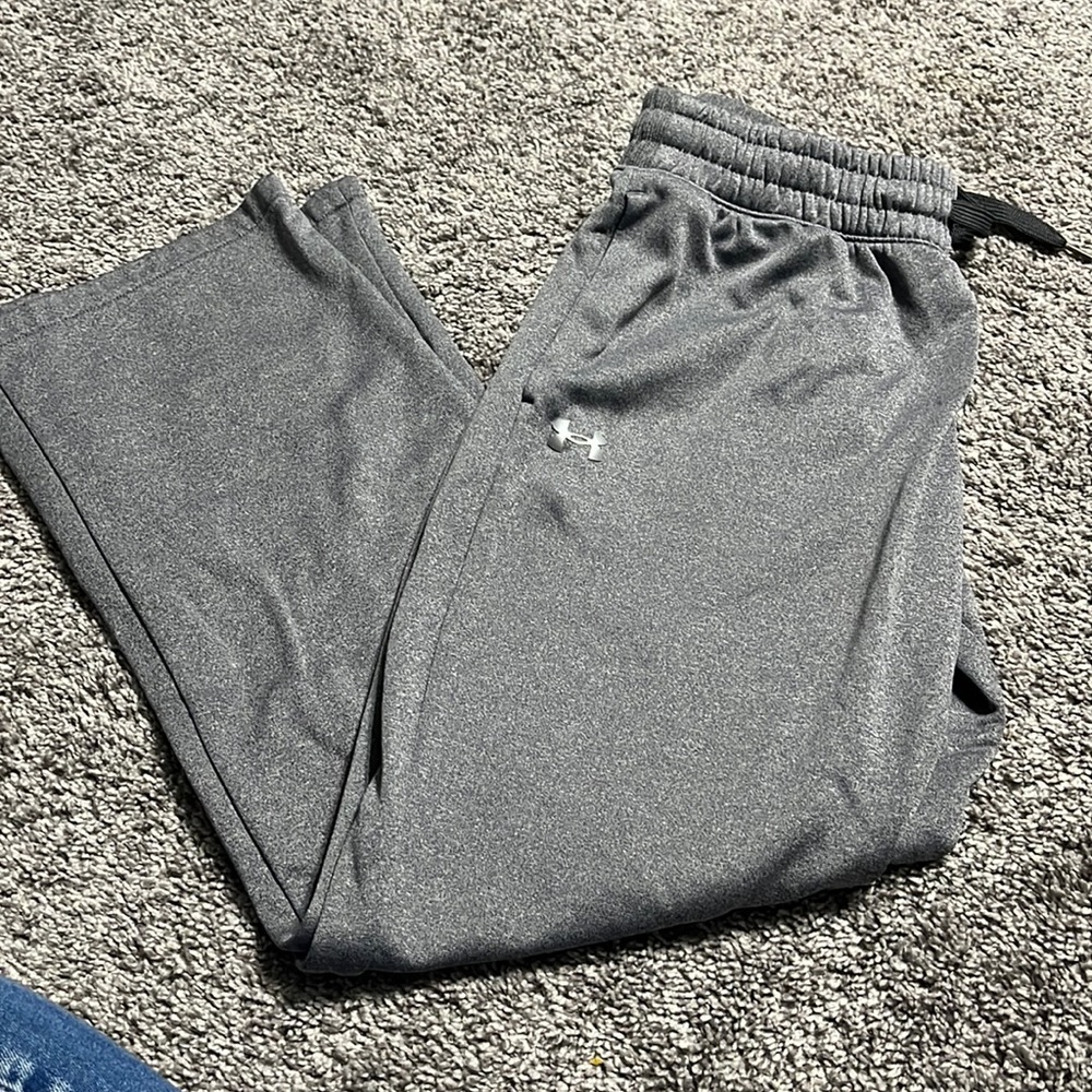 Womens Under Armour sweatpants